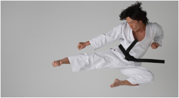 Scissor Kick (Kawi Chagi)