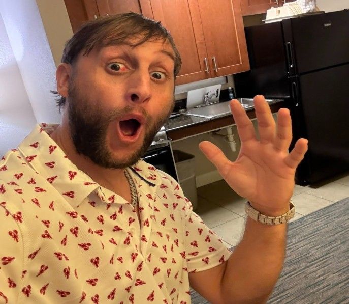 How much does Jimmy Mooney earn from TikTok